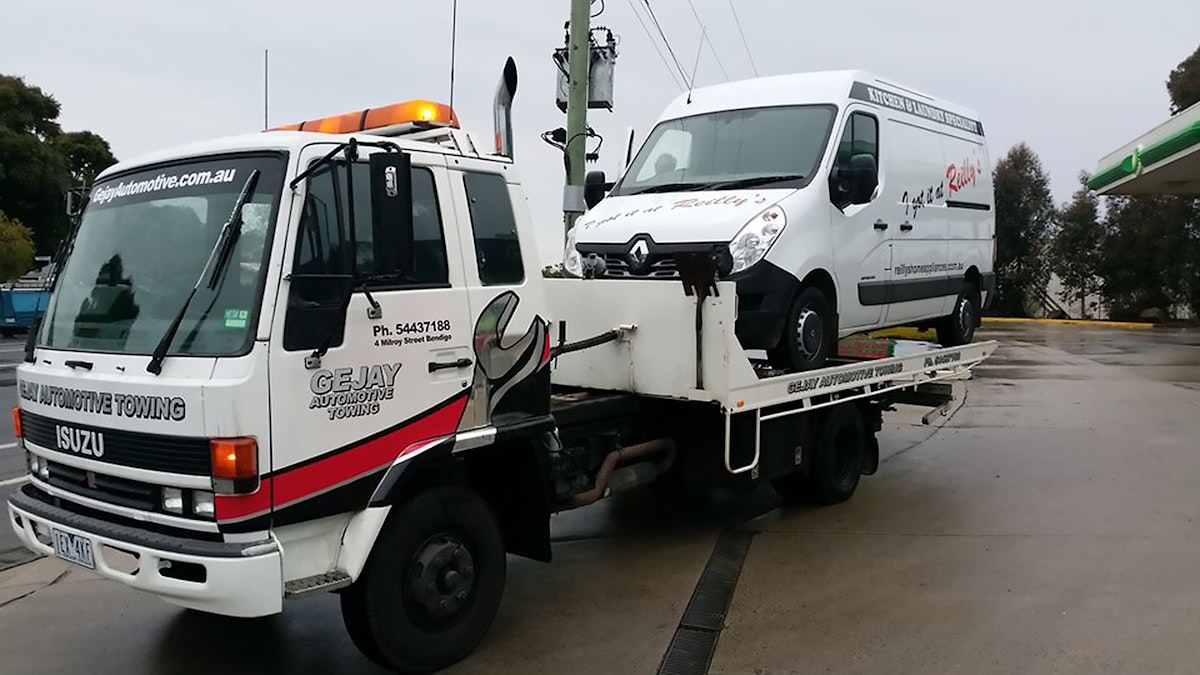 Tilt Tray Towing Service in Bendigo